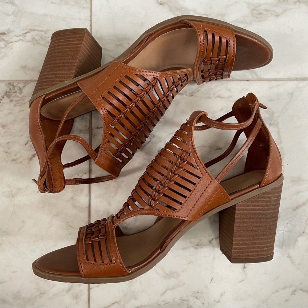 Sandals, Heeled, Size 10, NEVER WORN
